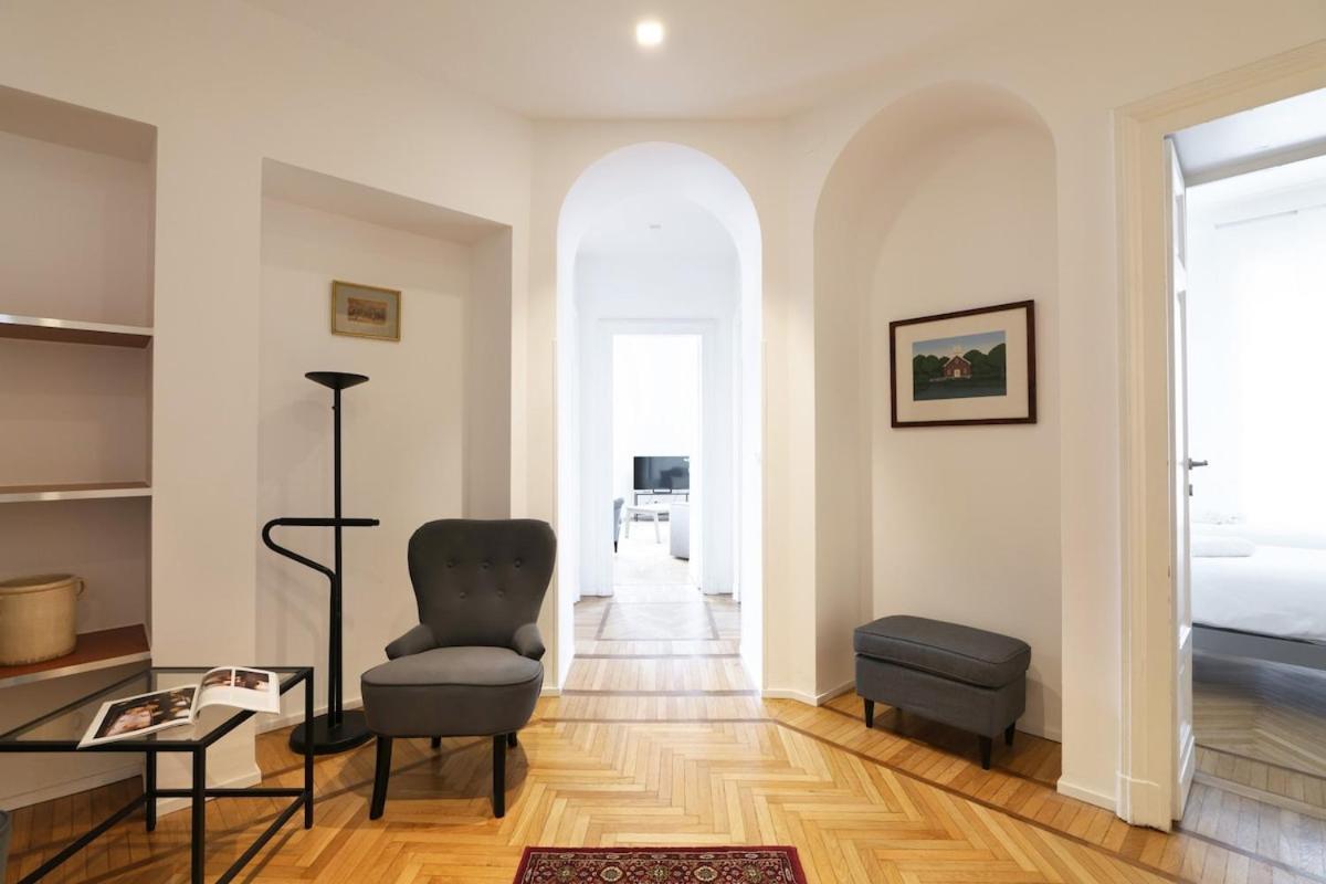Light And Style In The Heart Of Mailand